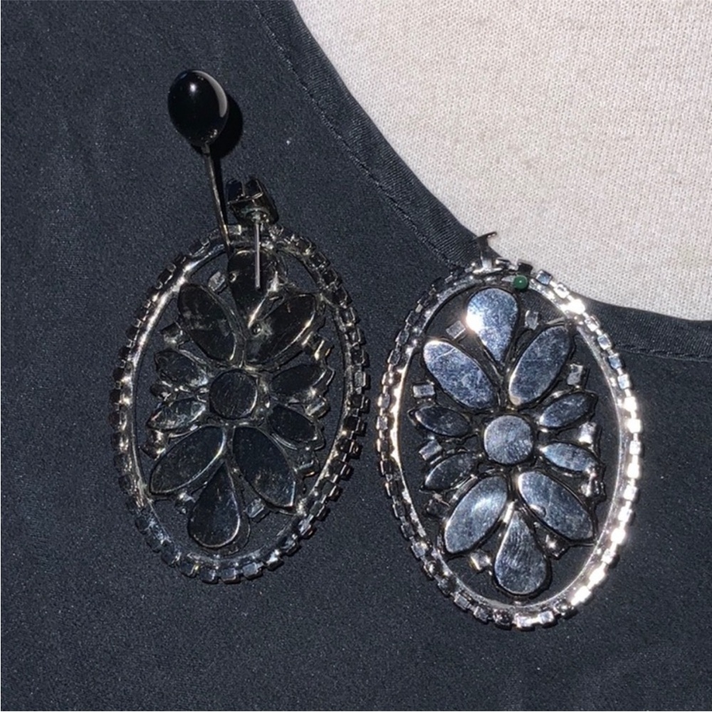 Two Rhinestone earrings - Picture 3 of 7